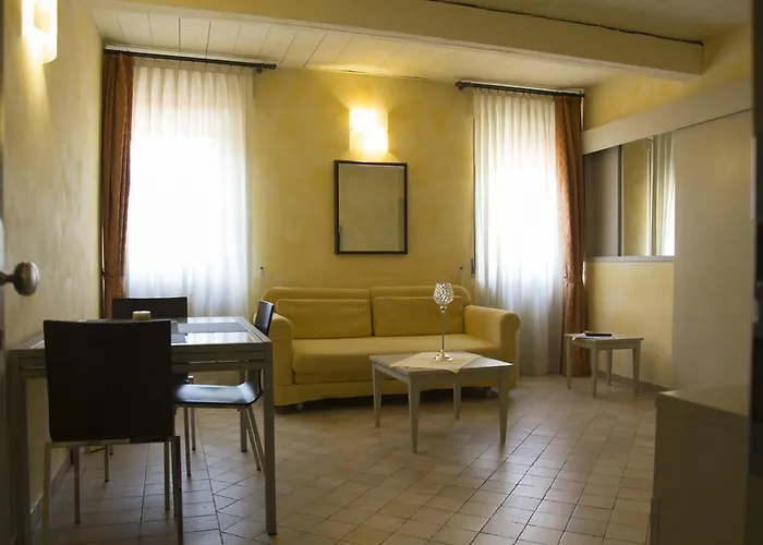 Il Pagliericcio - Smart Dentro Le Mura بيت ضيافة فيرّارا